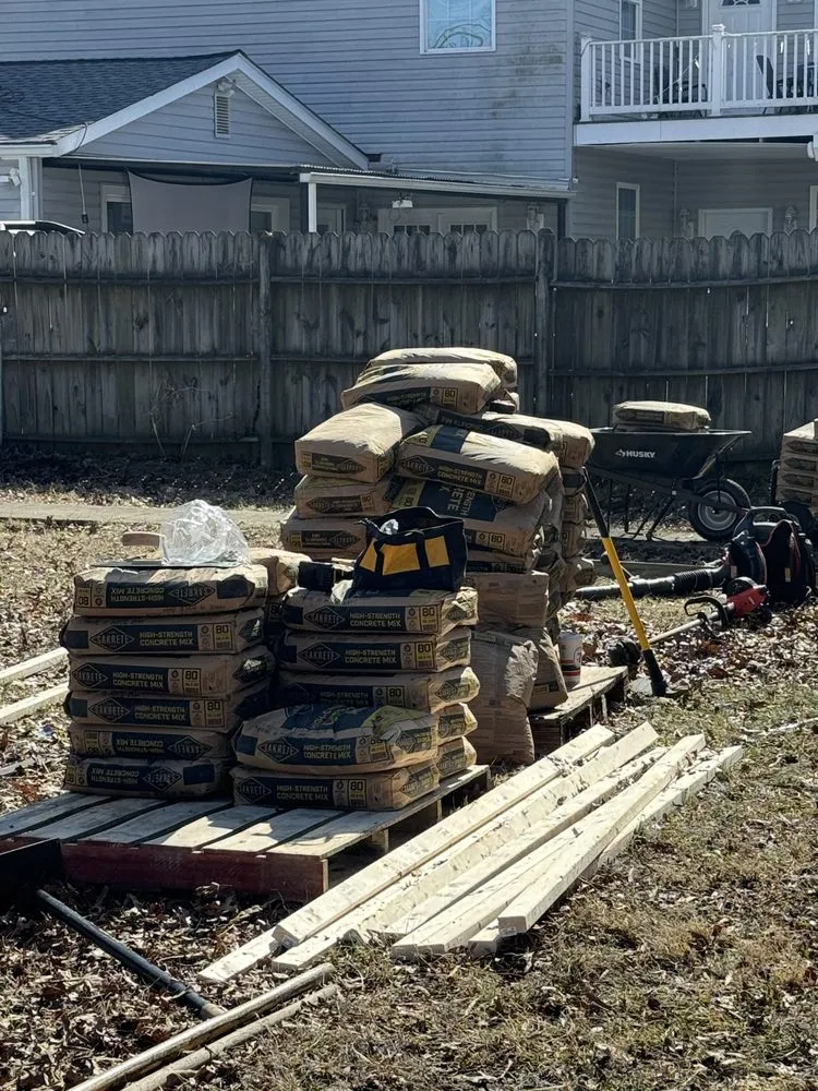 Professional yard maintenance in Alexandria, VA by Jclandscaping Services