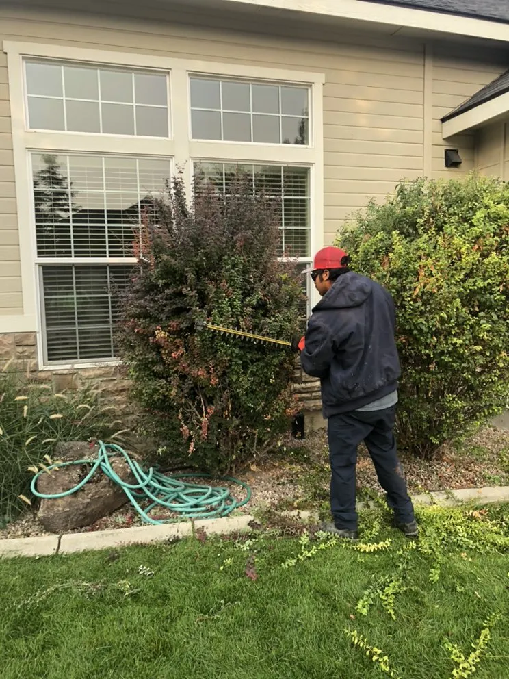 Affordable garden landscaping for residential properties in Meridian, ID by JCS Landscaping