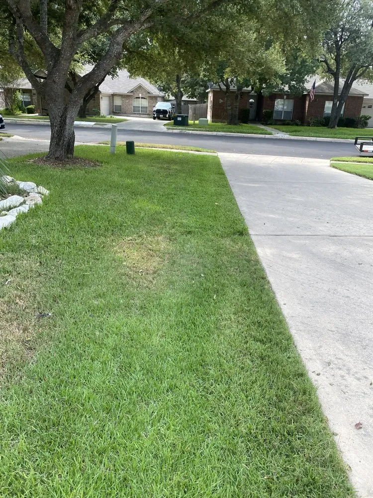 Affordable lawn mowing service in Universal City, TX - JC’s Lawn and Home Services
