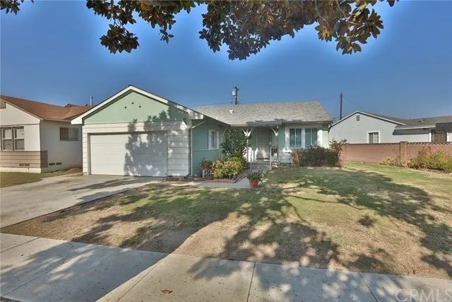 Reliable lawn mowing service near you in Pico Rivera, CA by JC’s Maintenance