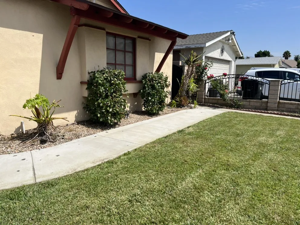 Custom garden landscaping in Pico Rivera, CA by JC’s Maintenance