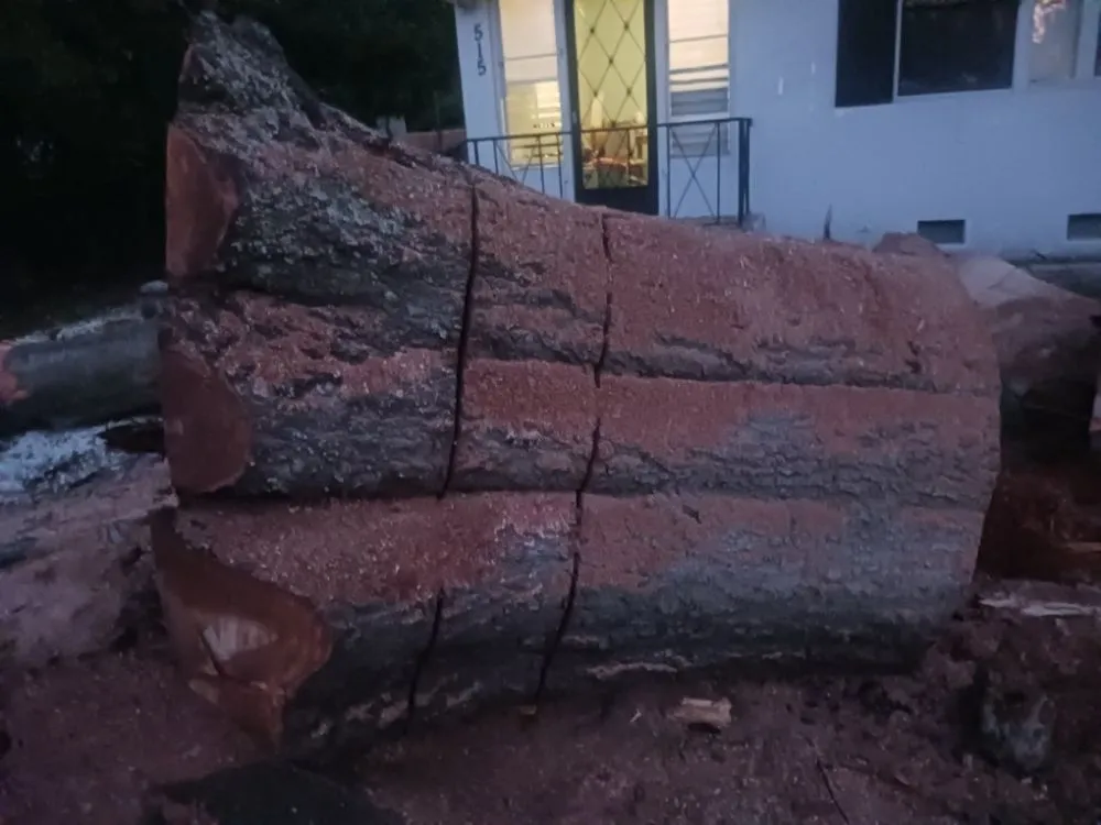 Custom residential landscaping for homes in Dundee, FL by Jc's Mobile Carwash & Lawncare