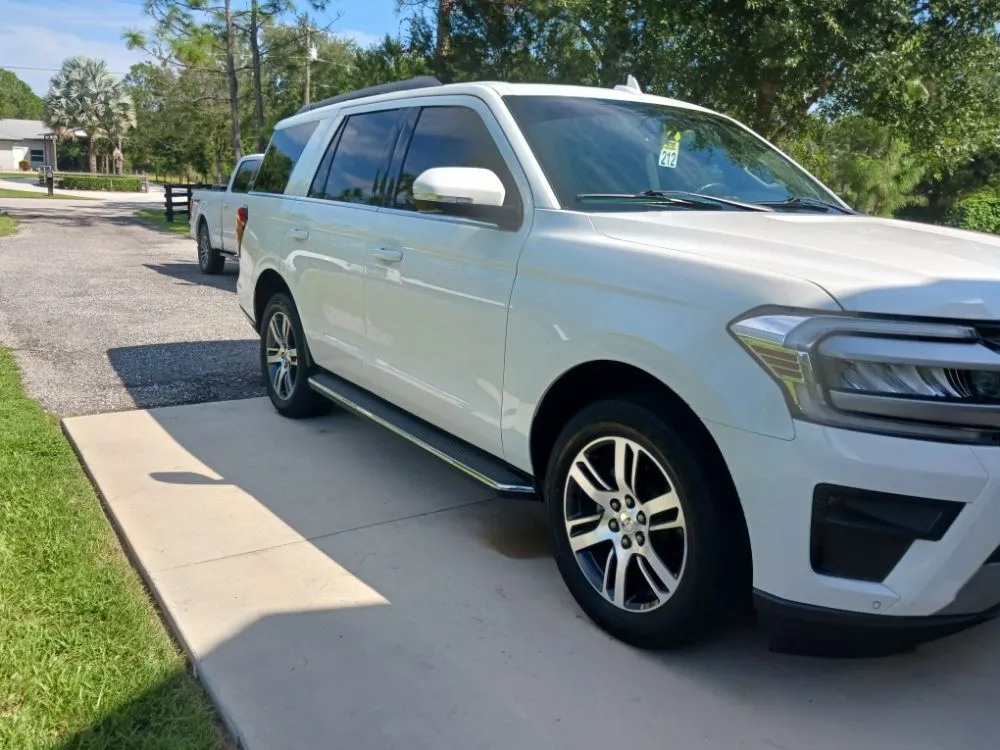 Professional outdoor landscaping near you across Dundee, FL - Jc's Mobile Carwash & Lawncare