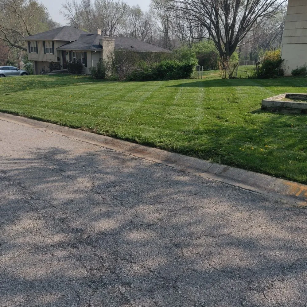 Top-rated yard maintenance for residential properties across Kansas City, MO - JC's Personal Lawn Care