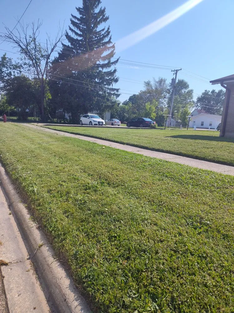 Trusted landscaping services in Waukegan, IL - JD & C Big Services