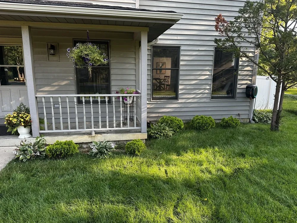 Custom landscaping services experts serving Waukegan, IL - JD & C Big Services