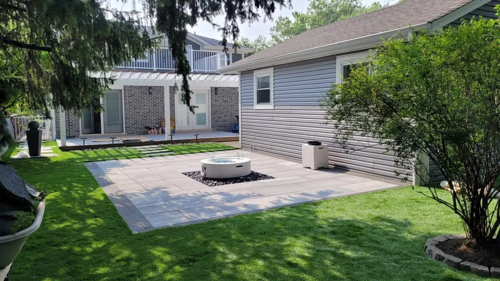 Local outdoor landscaping experts serving Chicago, IL - JD Flores Landscaping