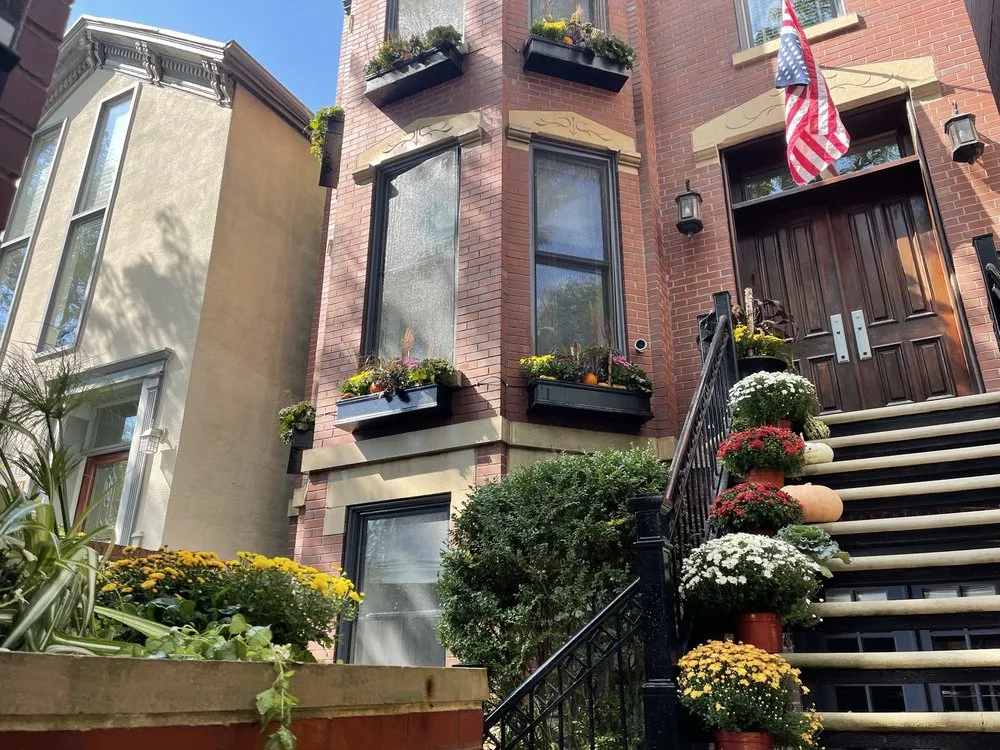 Reliable yard cleanup service for homes across Chicago, IL - JD Flores Landscaping