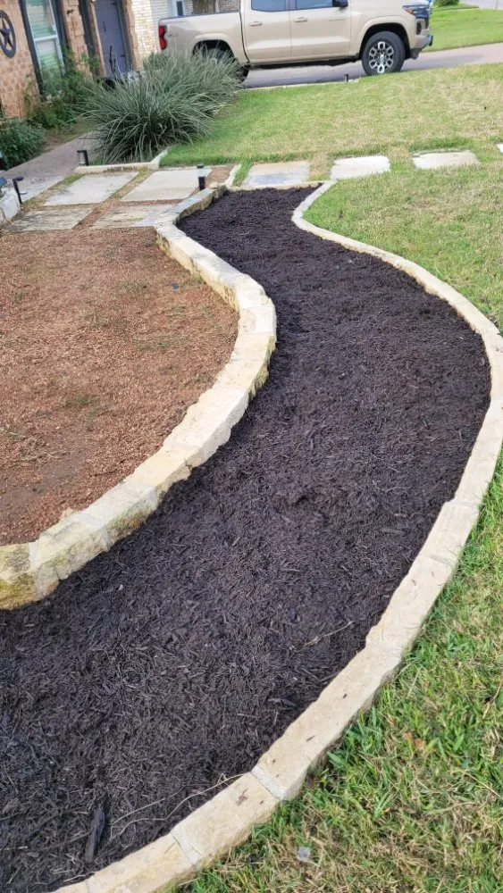 Custom outdoor landscaping in Round Rock, TX - JD Landscaper