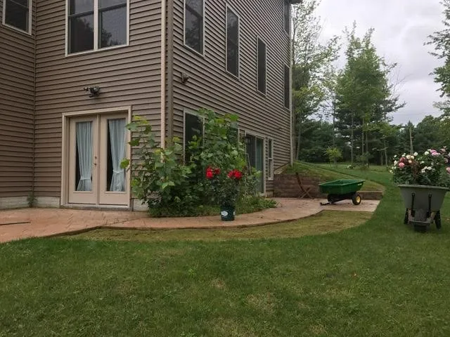 Affordable lawn care service experts serving Burton, OH - J&D Landscapes