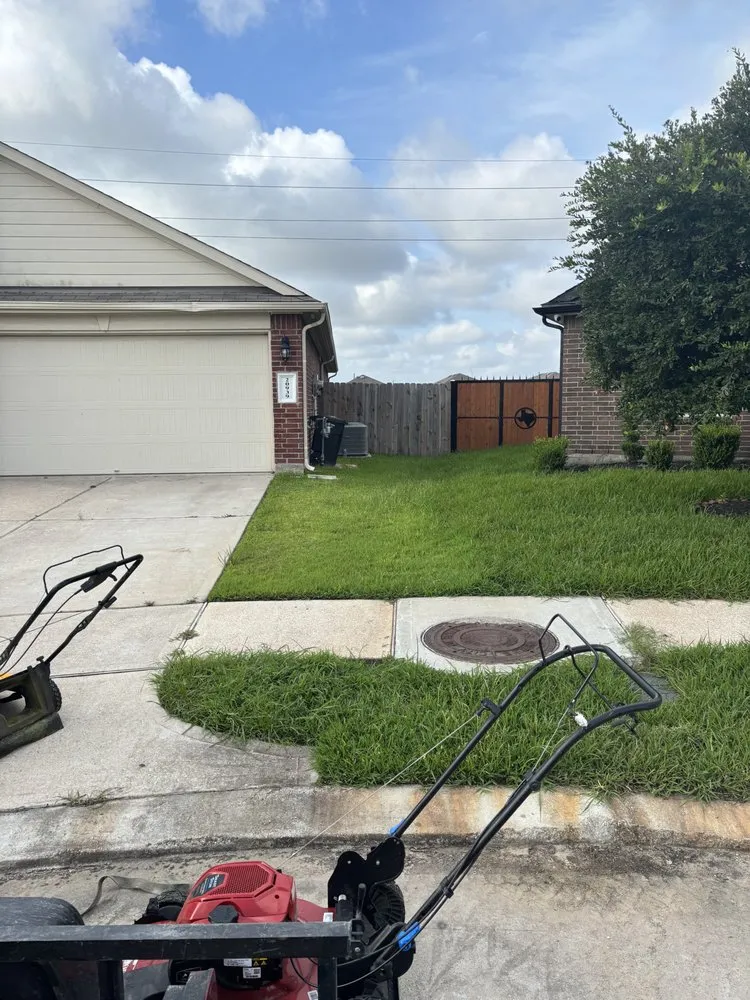 Top-rated residential landscaping for year-round maintenance in Cleveland, TX by Jd Lawn Care