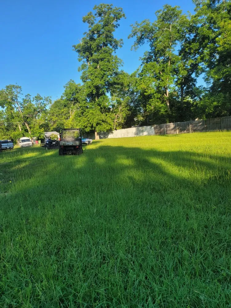 Expert lawn care service in Hazlehurst, GA by J&D Lopez Lawn & Landscaping Services