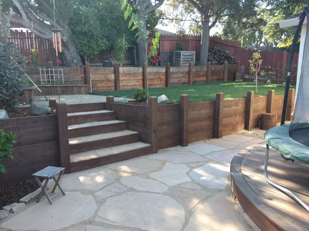 Expert lawn mowing service experts serving Redwood City, CA - JDH Garden Services