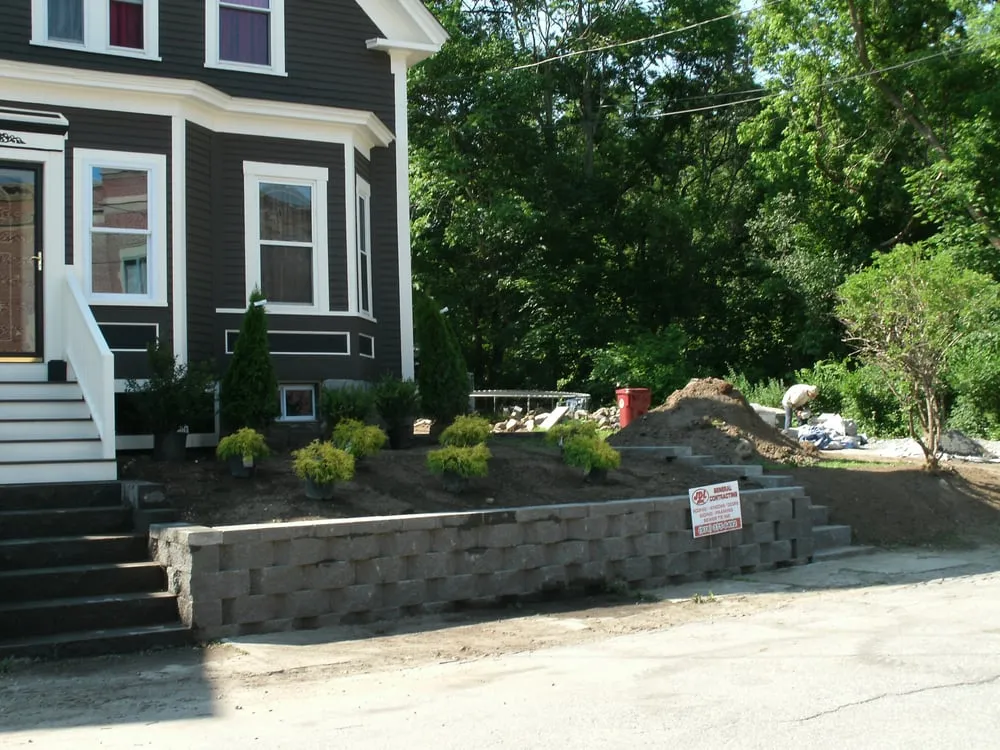 Professional lawn care service experts serving Hudson, NH - JDL Incorporated