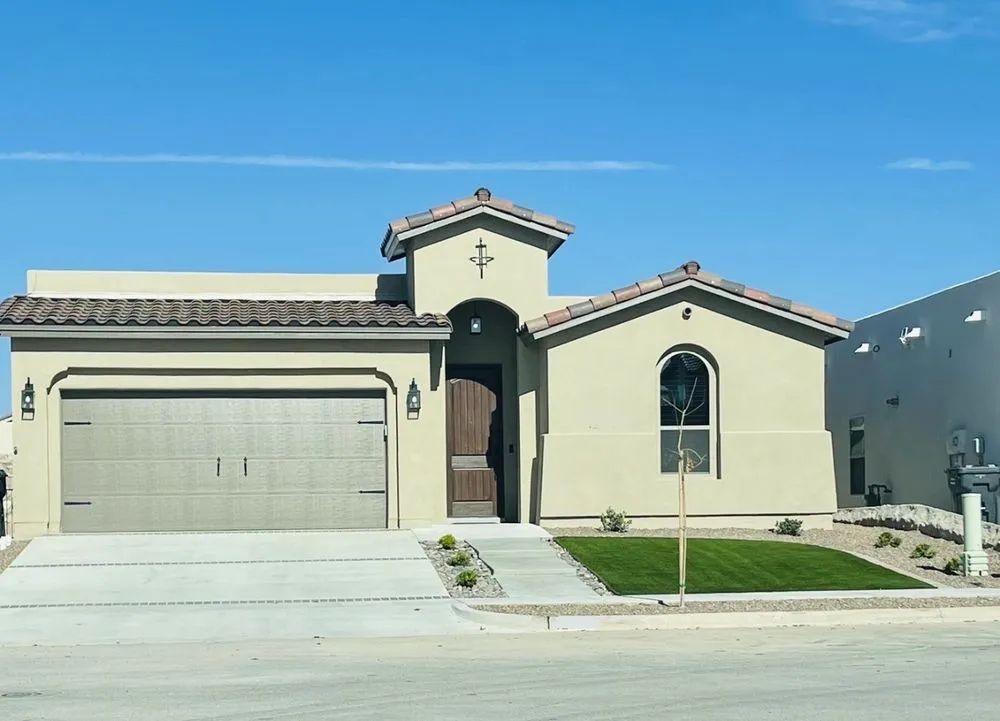 Custom lawn mowing service in El Paso, TX by JDM Landscape