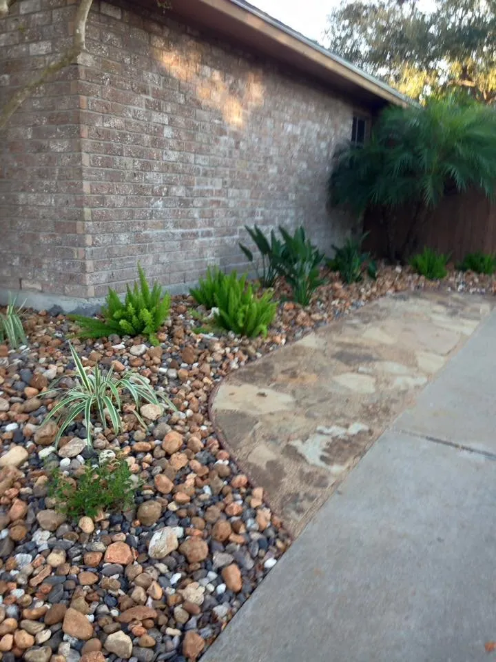 Custom yard maintenance experts serving Robstown, TX - JDM Landscapes & Design