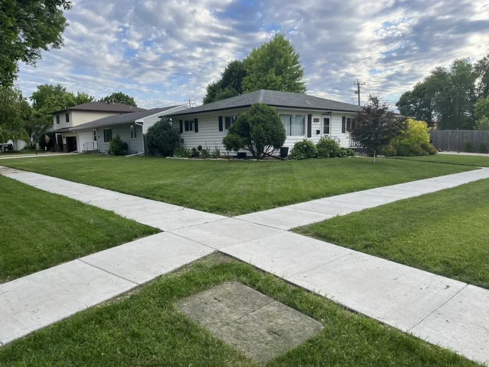 Professional lawn mowing service in Fargo, ND by JDM Lawn Care