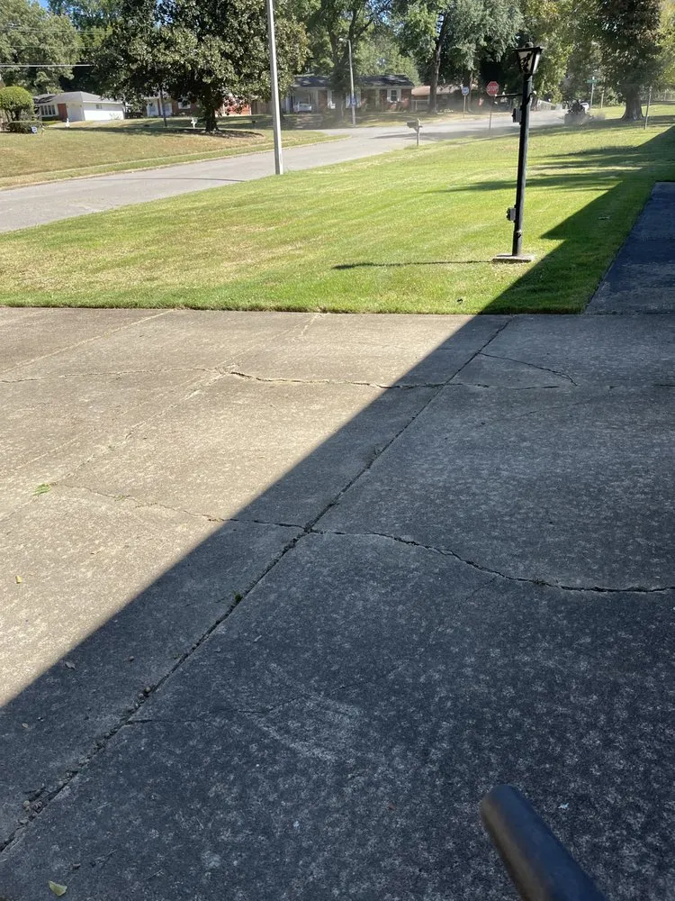 Custom outdoor landscaping with custom design in Walls, MS by JDM Yard Services and More