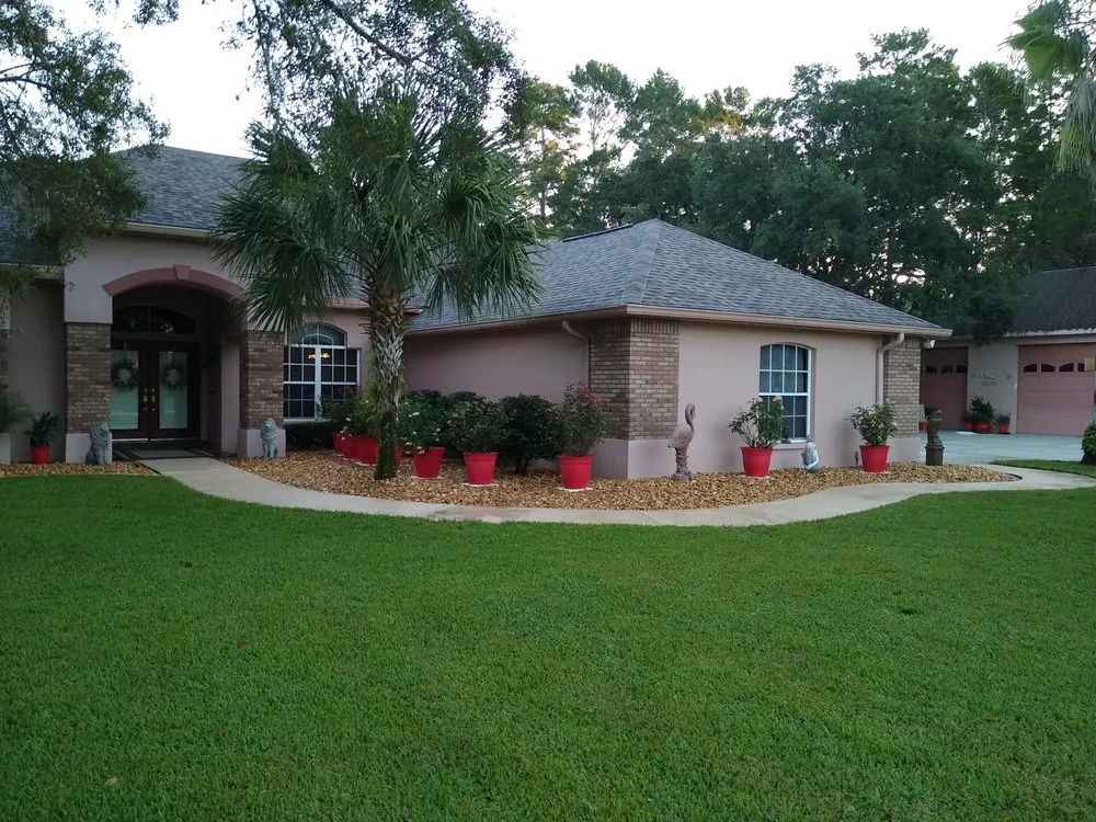 Top-rated lawn care service experts serving Weeki Wachee, FL - JDogg'z Ultimate Lawnscaping