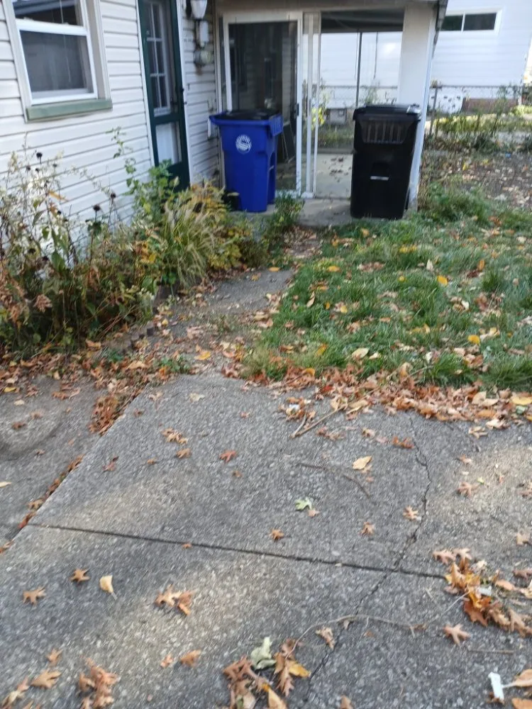Trusted yard cleanup service in Warrensville Heights, OH by JDS Cut N Edge Landscaping