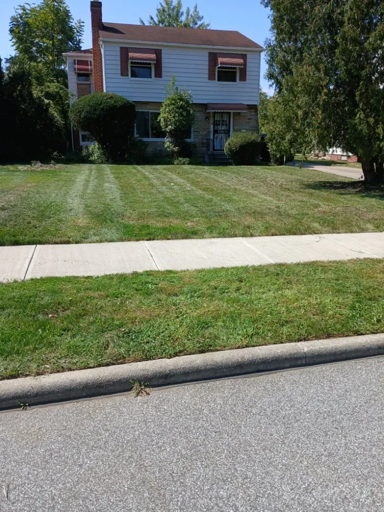 Reliable landscape design experts serving Warrensville Heights, OH - JDS Cut N Edge Landscaping