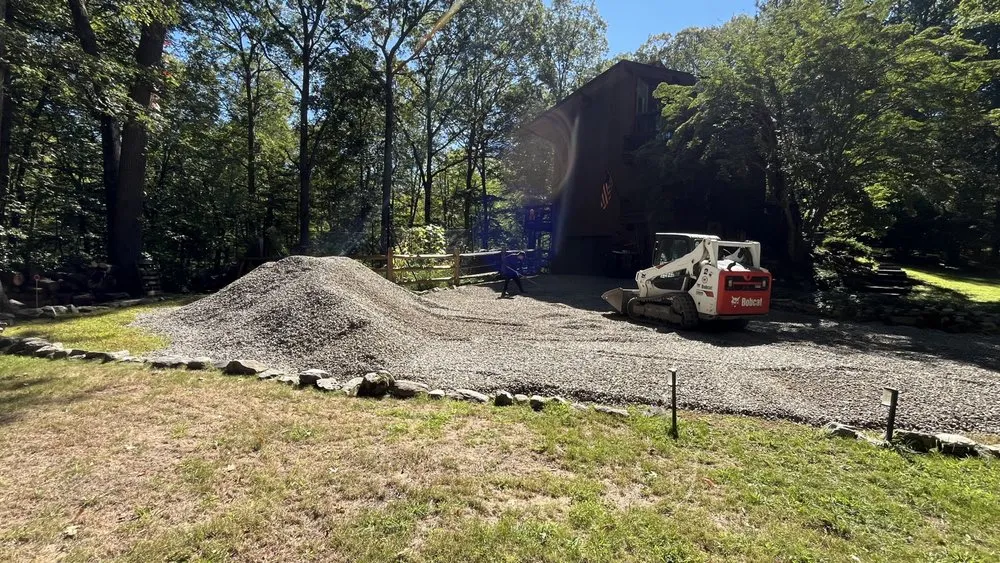 Reliable yard cleanup service for beautiful yards across Bridgeport, CT - JDs Landscaping