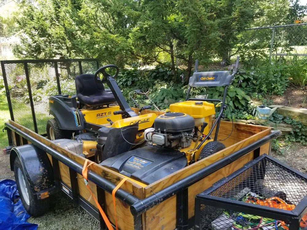 Top-rated garden landscaping with custom design across Bettendorf, IA - JDs Lawn Care Service Professional/Affordable