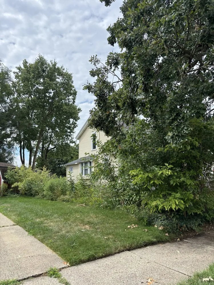 Affordable yard maintenance for outdoor upgrades in Muskegon, MI by Jdupras Landscape Services