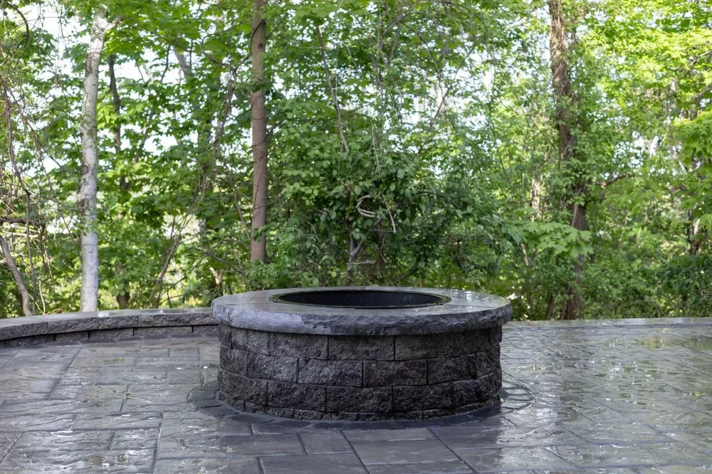 Affordable lawn care service in Woburn, MA by J&E Corp