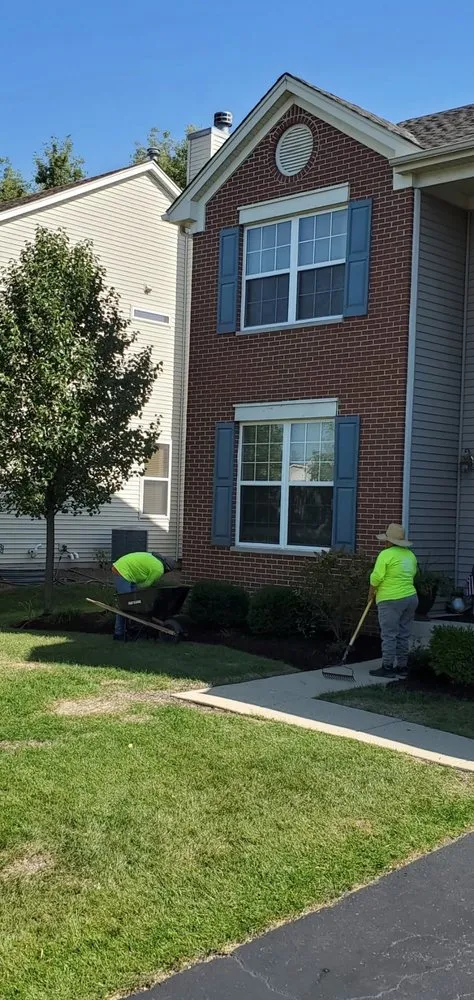 Custom lawn mowing service for homes in Aurora, IL by J&E Hardscaping