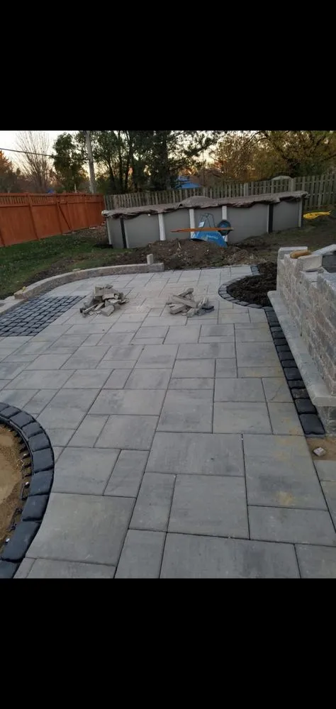 Top-rated landscape design with custom design in Aurora, IL by J&E Hardscaping
