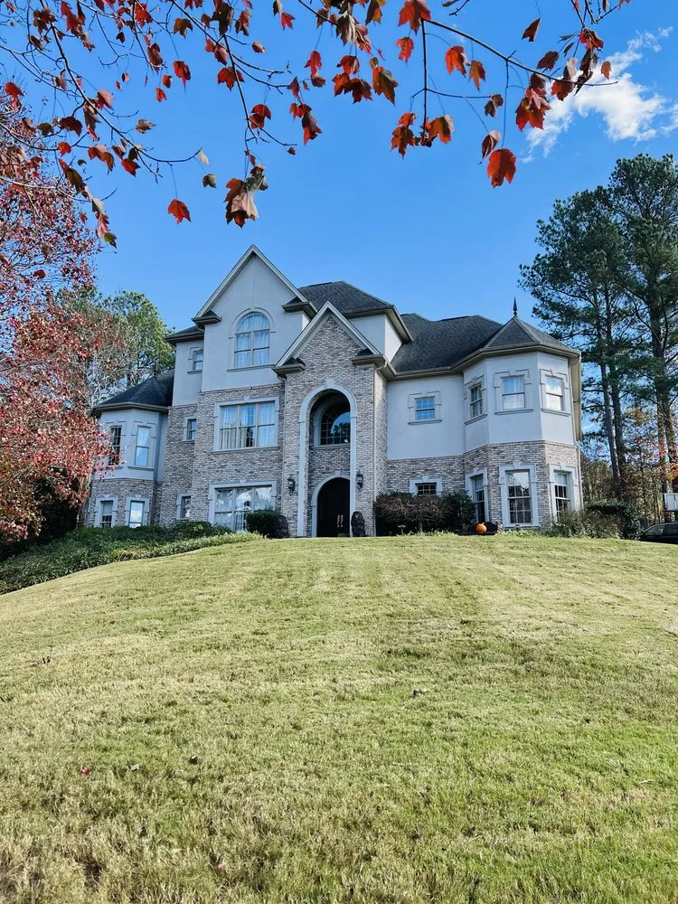 Professional yard cleanup service in Mooresville, NC - JE Improvements