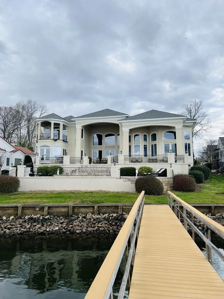 Expert outdoor landscaping experts serving Mooresville, NC - JE Improvements