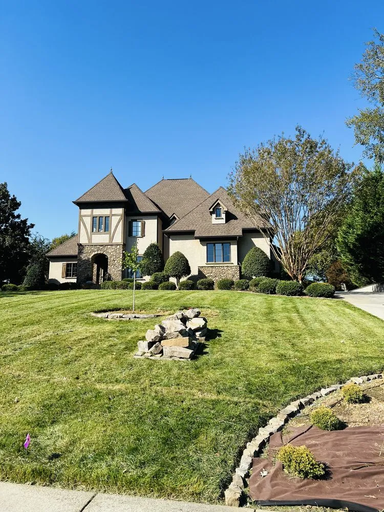 Affordable yard maintenance for beautiful yards across Mooresville, NC - JE Improvements