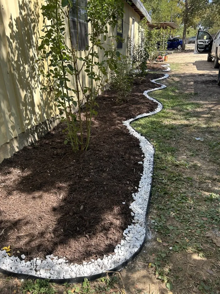 Trusted yard maintenance in Elgin, TX by J&E Landscaping