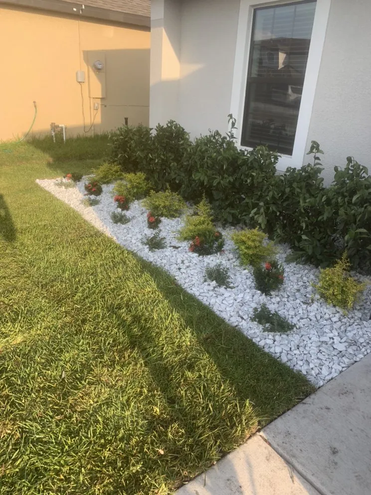 Local outdoor landscaping for residential properties in Mulberry, FL by J.E Landscaping sevice