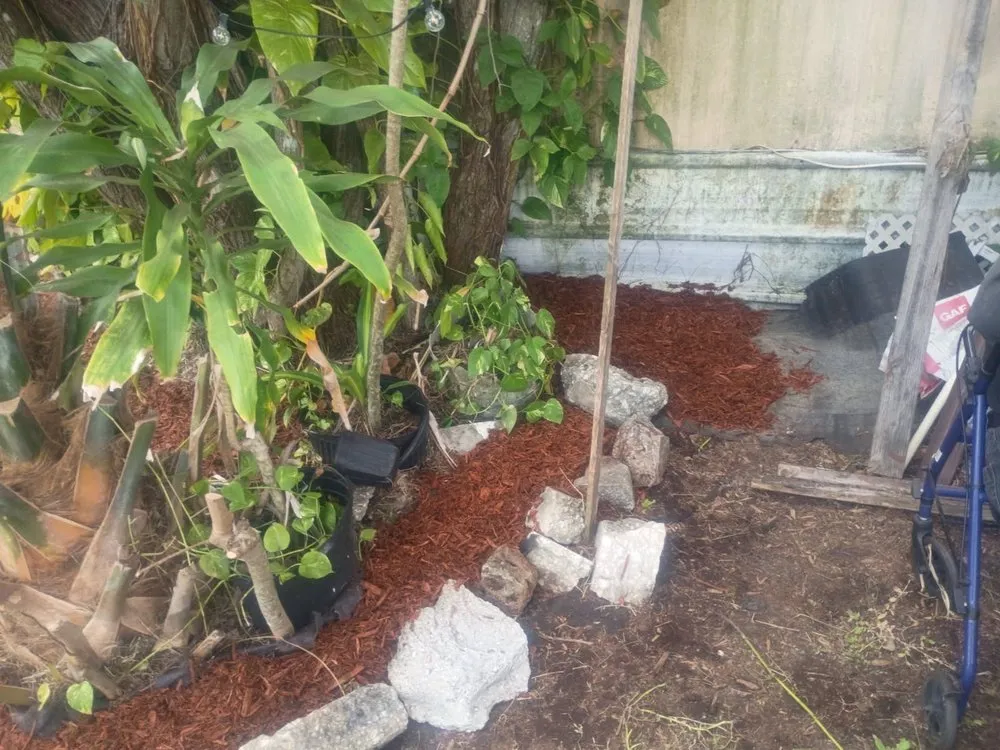 Affordable landscape design experts serving Geneva, FL - J&E Landscaping Solution and Bounce Houses