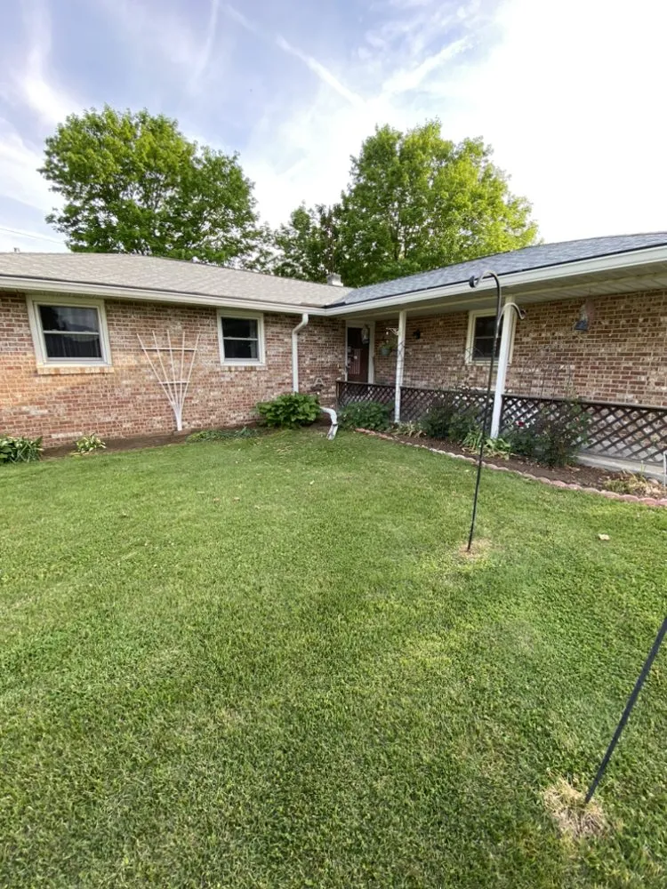 Custom residential landscaping experts serving Terre Haute, IN - J&E Landscaping