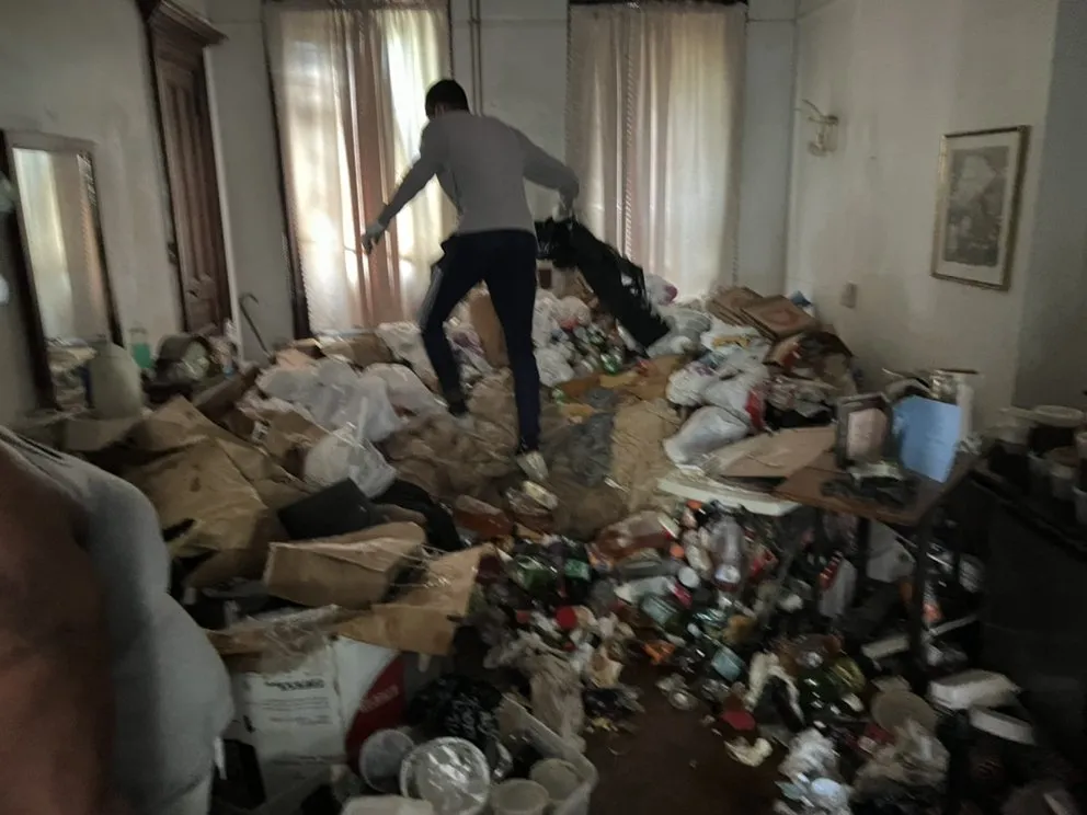 Affordable lawn care service for homes in Brooklyn, NY by J&E Professional Services