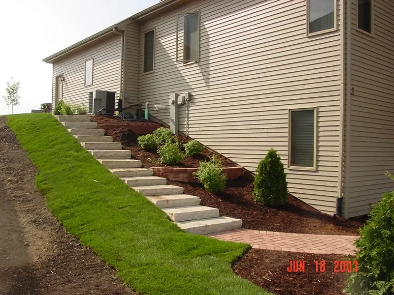 Professional lawn care service with custom design in Gurnee, IL by JEAM Enterprises