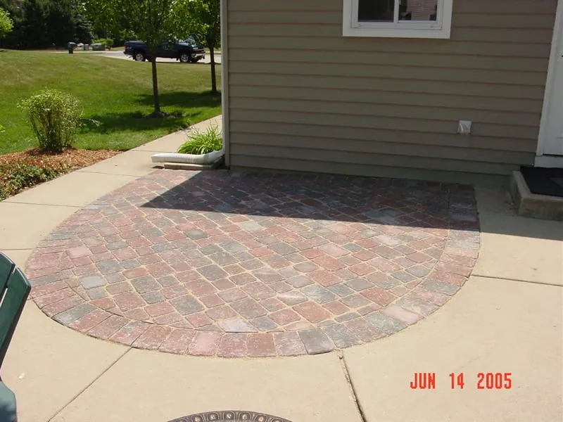 Professional yard maintenance for homes across Gurnee, IL - JEAM Enterprises