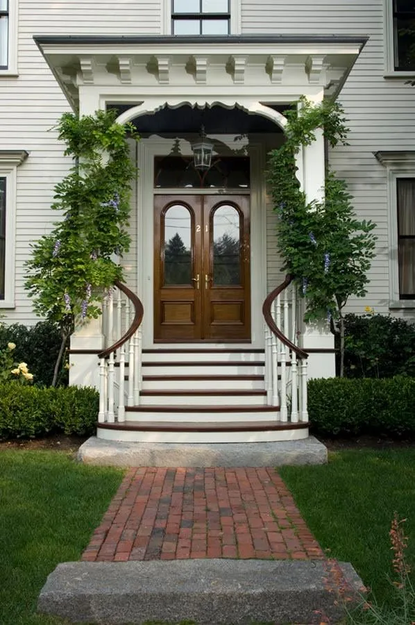 Reliable yard cleanup service in Chelsea, MA - Jean Brooks Landscapes