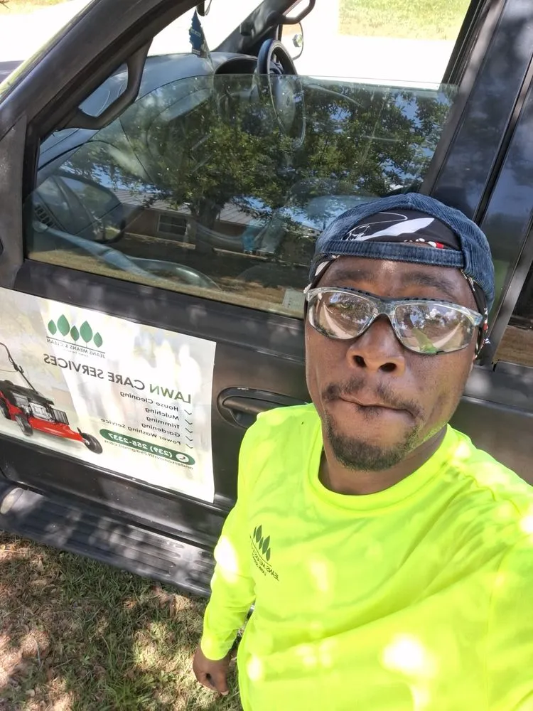 Expert landscaping services for residential properties in Port Charlotte, FL by Jeans Mean & Clean Lawn Services