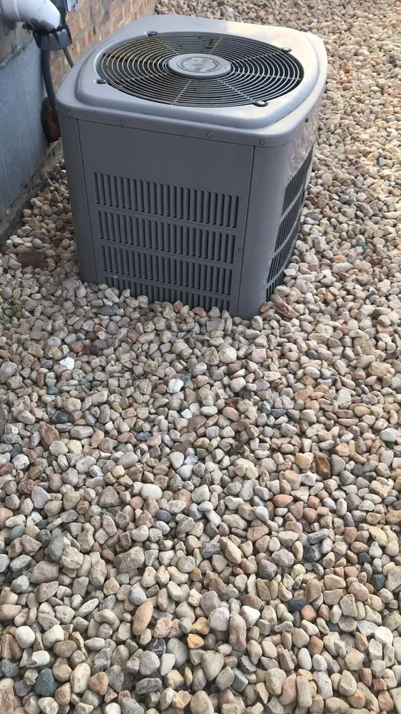 Custom landscape design in Northlake, IL by Jecci Landscaping