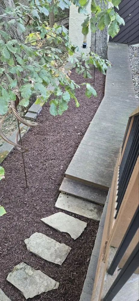 Local landscape design experts serving Ballwin, MO - Jeff Baker & Sons