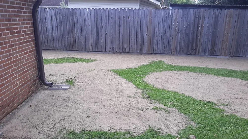 Custom garden landscaping in Metairie, LA by Jeff Le Blanc's Services