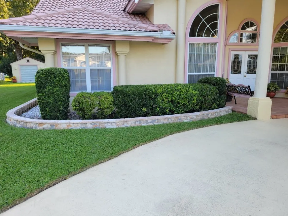 Top-rated lawn care service experts serving Ormond Beach, FL - Jeff Shults Landscapes