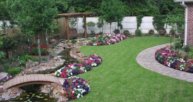 Custom yard maintenance in Ocoee, FL - Jeffenson's