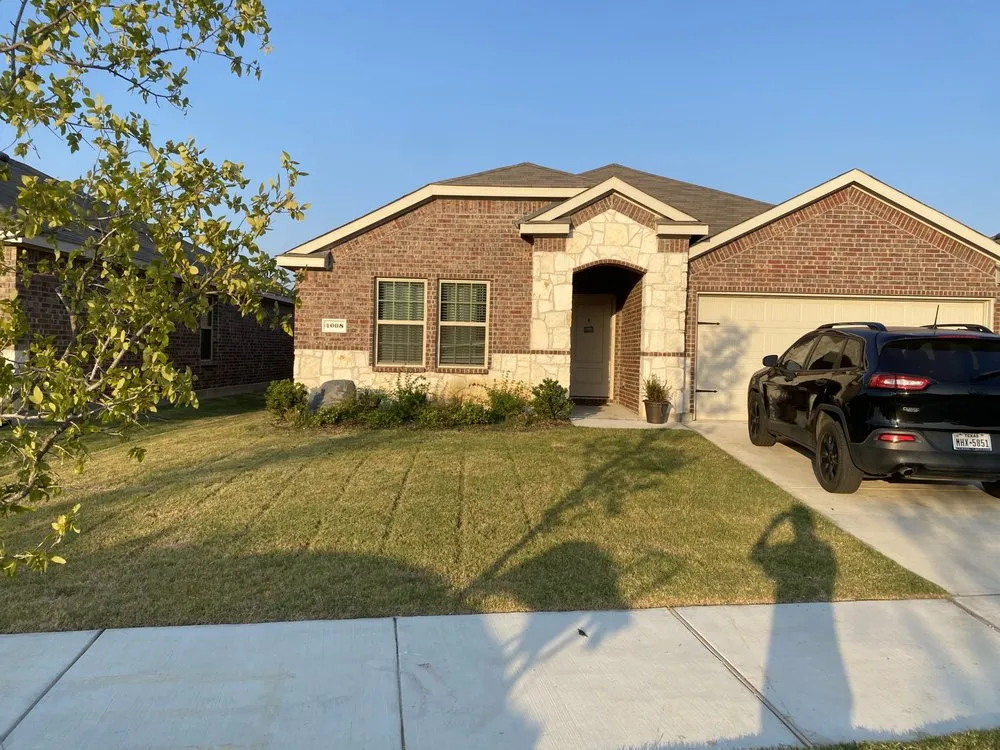 Professional outdoor landscaping in Denton, TX - Jeffrey Boys Lawn Barbers