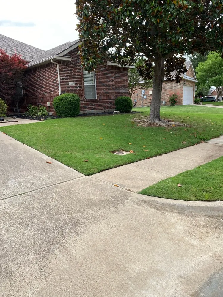 Custom outdoor landscaping in Denton, TX - Jeffrey Boys Lawn Barbers